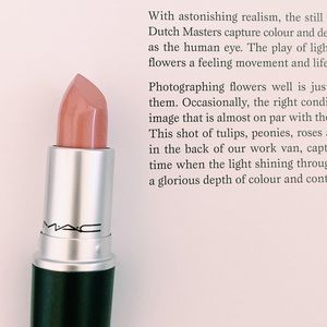 MAC Cosmetics Cremesheen Lipstick in Créme Cup